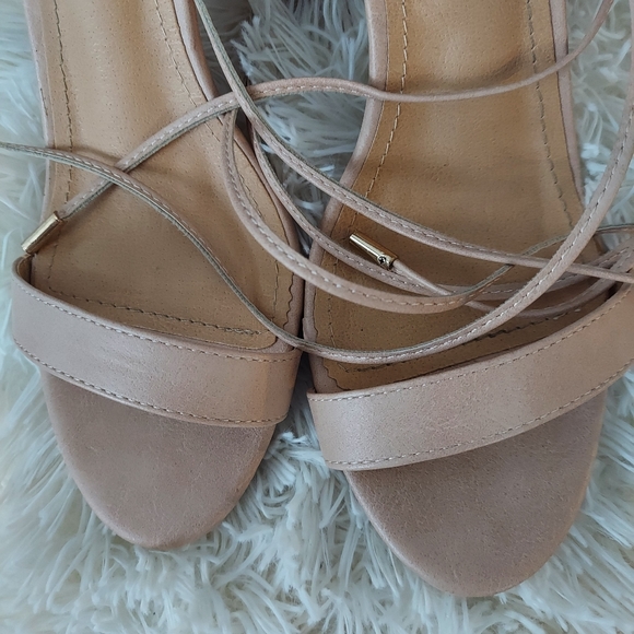 Lulus chunky heel sandals size 8 1/2 - Picture 6 of 6